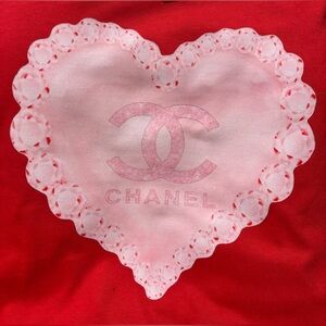 NEW Size XL Chanel Heart Logo Graphic Tee - Pink on Red